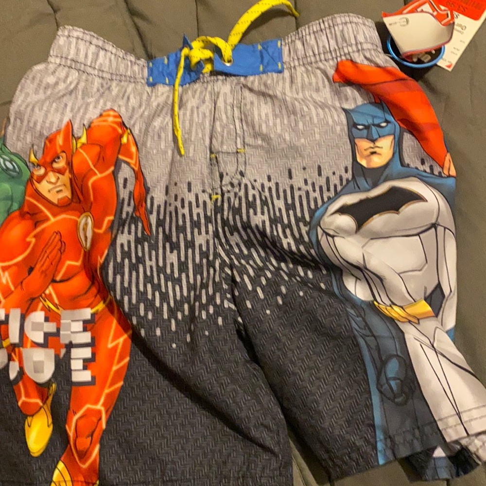 Size 5/6 trunks new!!